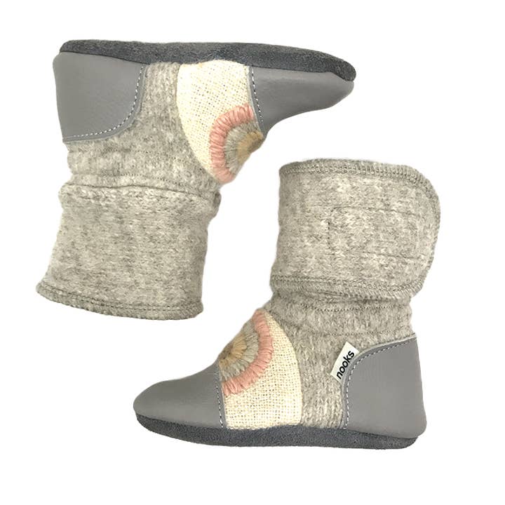 Nooks Rainbow Moon Felted Wool Booties Size 8.5 (2-3T)
