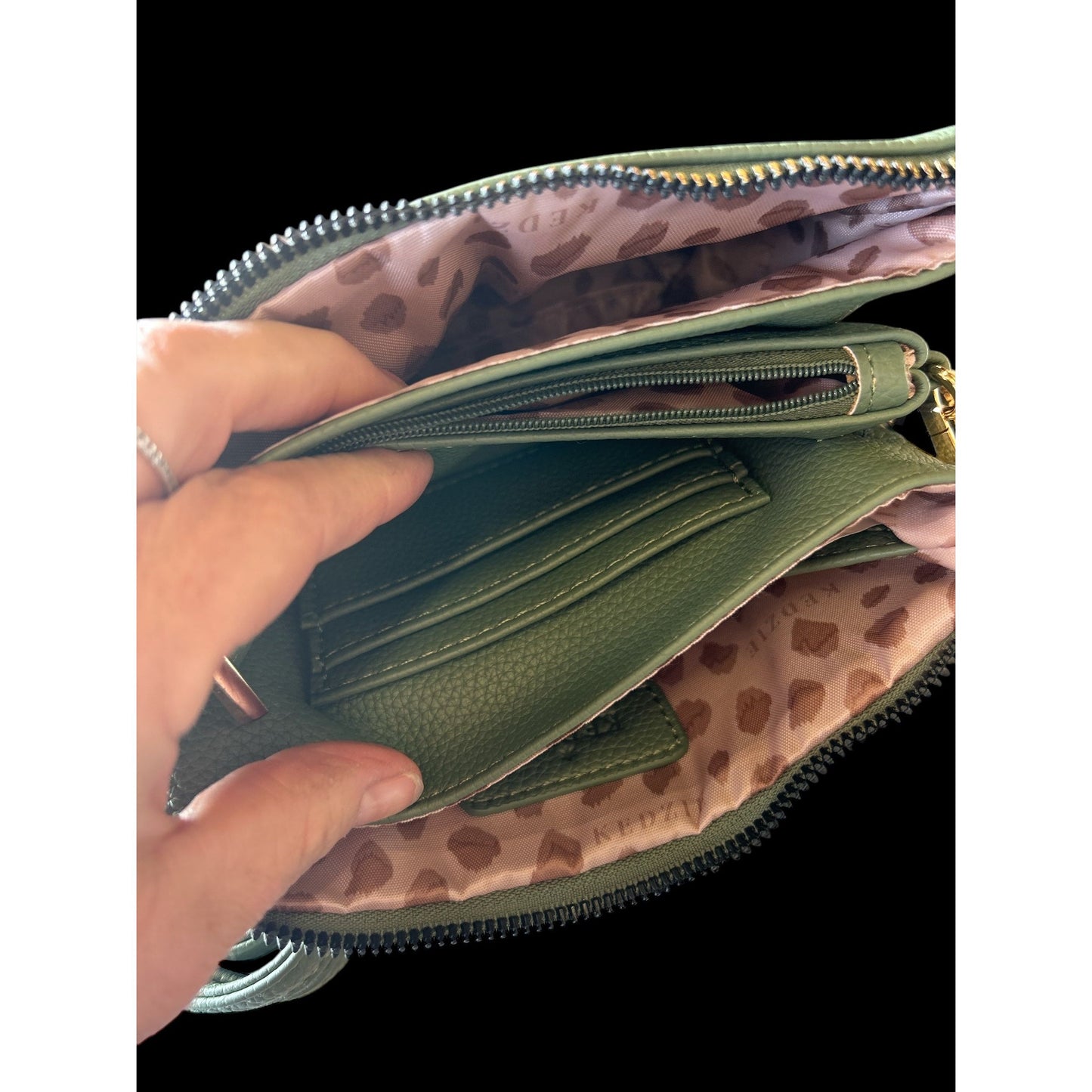 KEDZIE ECLIPSE CONVERTIBLE WALLET CROSSBODY - OLIVE WITH GOLD