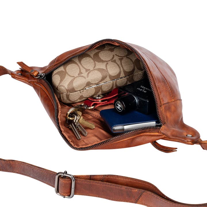 LEATHER LINA BELT BAG - GW6848
