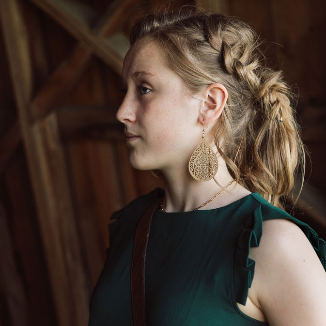 Simonette Vintage Drop Wooden Earrings