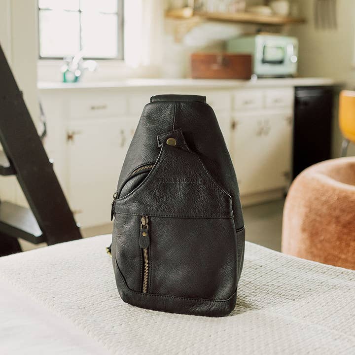 Niobe Creek Saddle Bag - Black