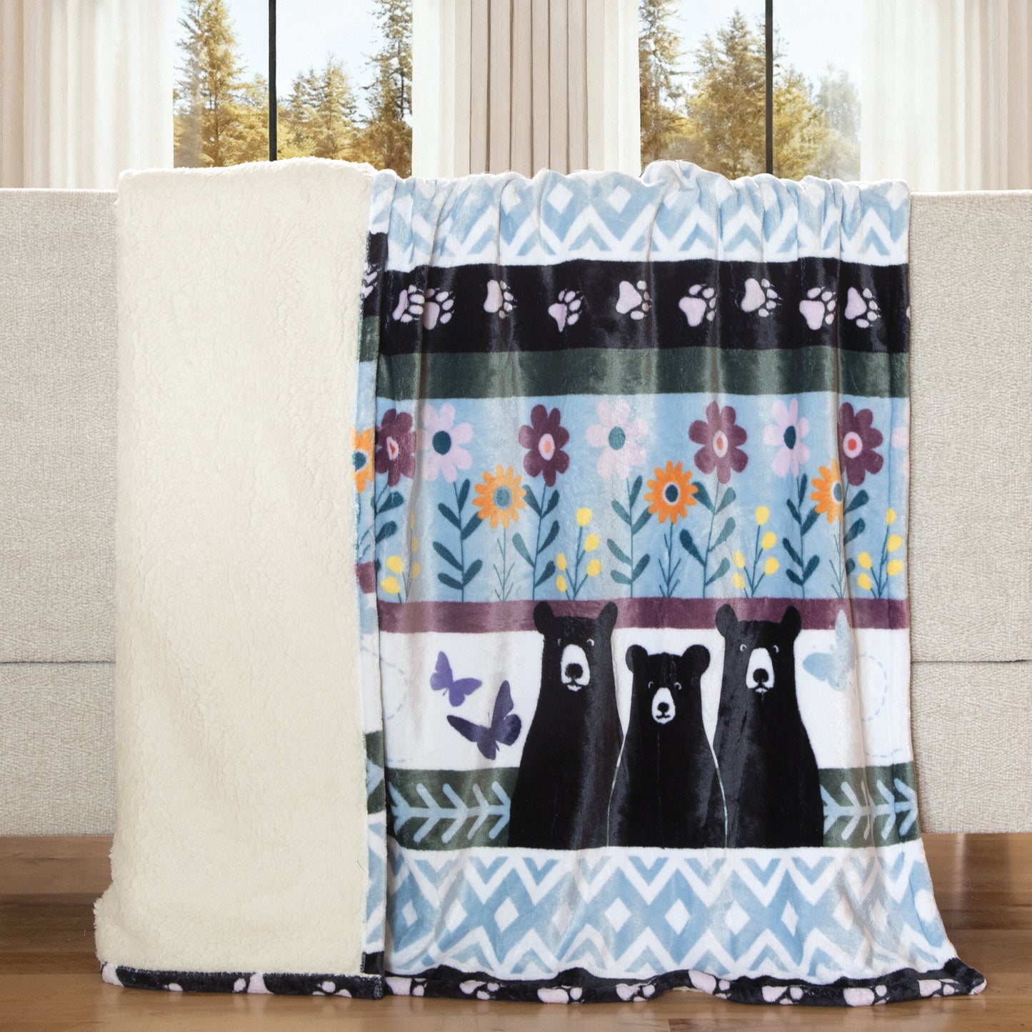 Bear Garden Throw - Carstens