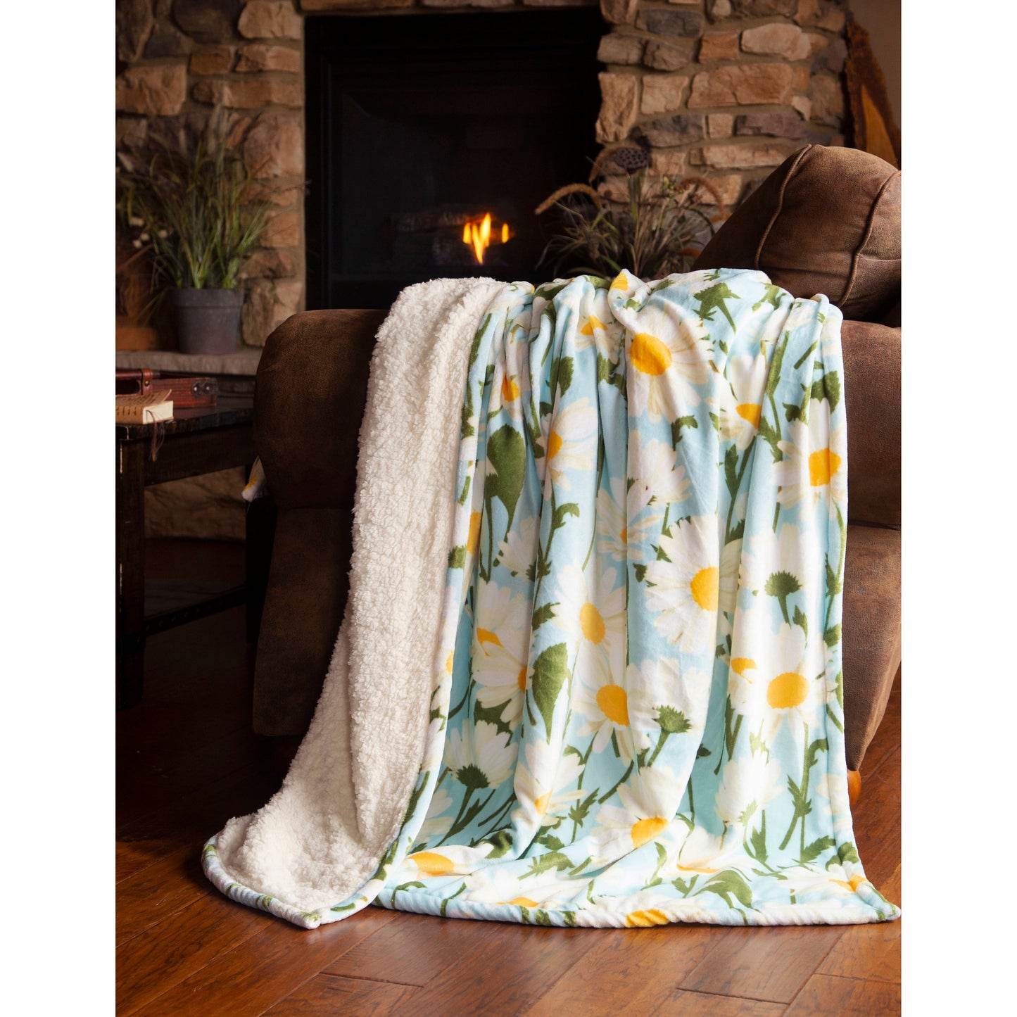 Daisy Fleece Throw