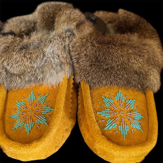 Moccasins by Jessica - Tan Moccasins with Brown Fur & Turquoise Beading – Size 7