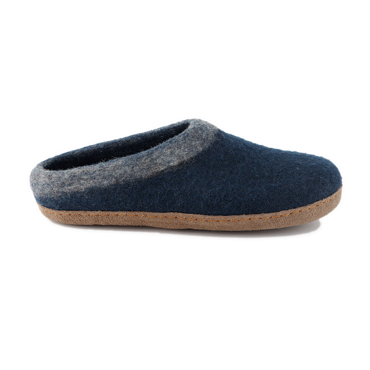 Slocan Slipper in Midnight - Unisex