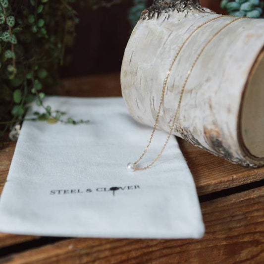 Swan Lake Pearl Necklace - Yellow Gold